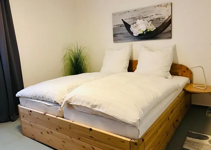 Grosse Wohnung - Kamin - Balkon - Boxspringbett - Skiwiese